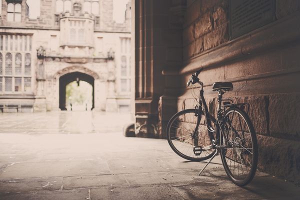 Jak dbać o swój rower? Przegląd dostępnych stacji naprawczych